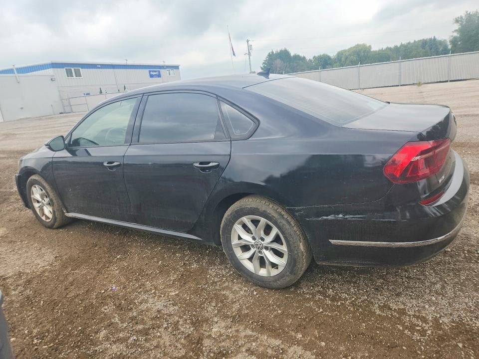 2018 VOLKSWAGEN PASSAT S 2