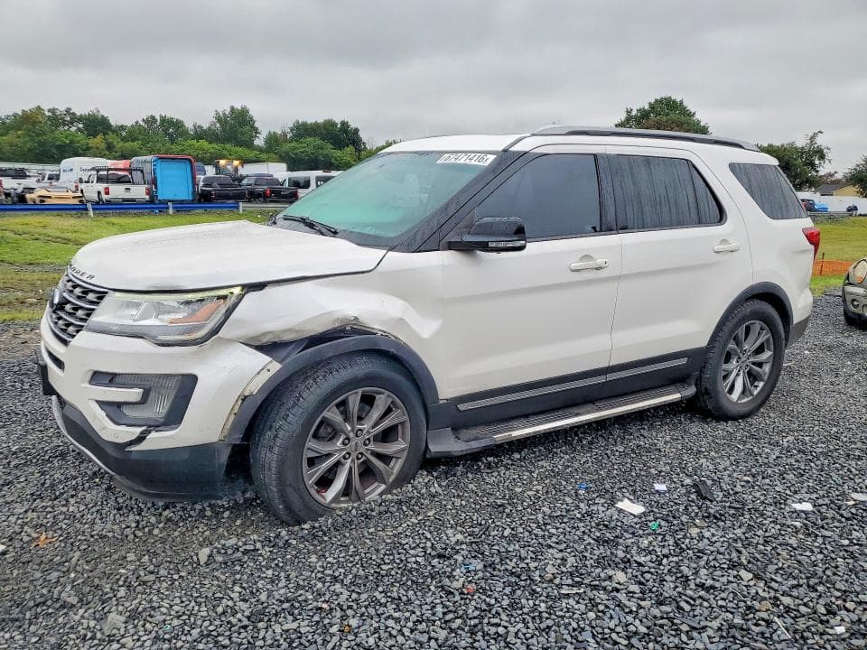2017 FORD EXPLORER XLT - 1