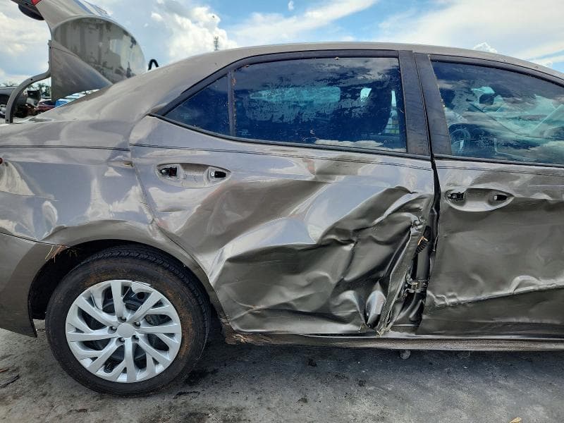2018 TOYOTA COROLLA LE 10