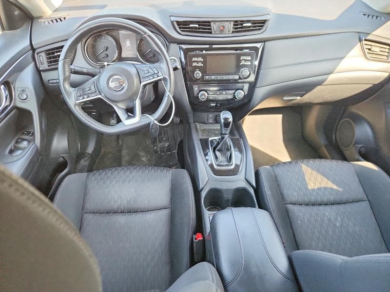 2017 NISSAN ROGUE SV 8