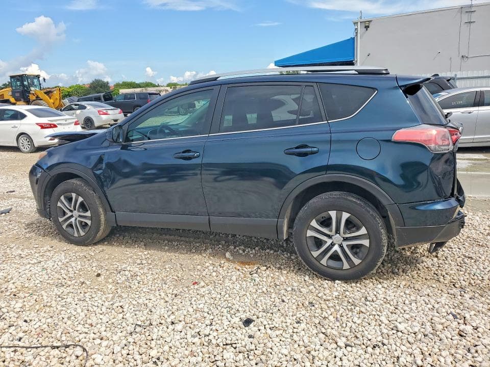 2017 TOYOTA RAV4 LE 2
