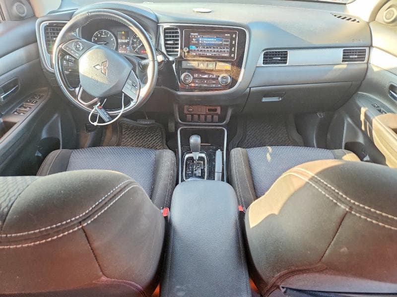 2018 MITSUBISHI OUTLANDER SE 8