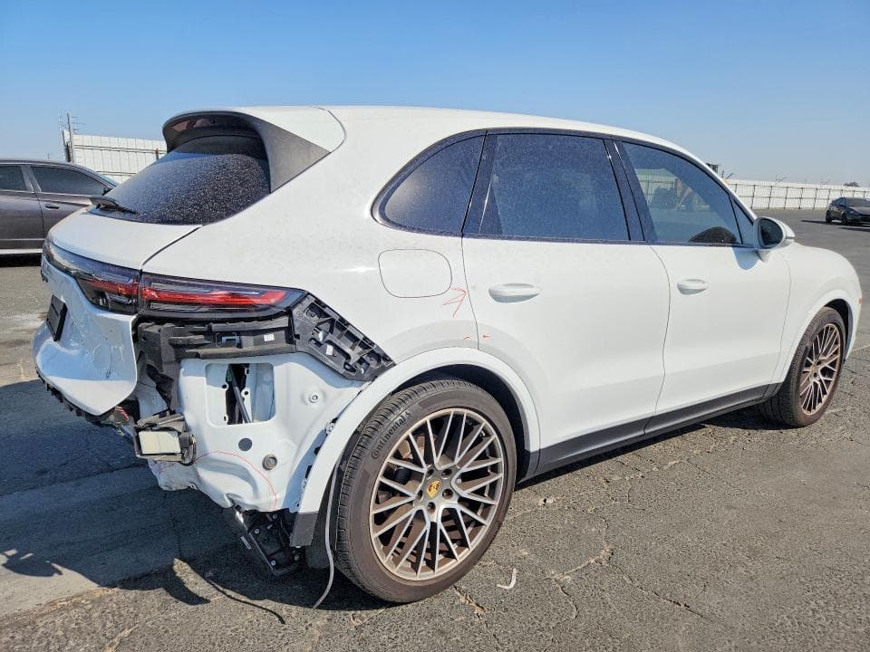 2023 PORSCHE CAYENNE BASE 3