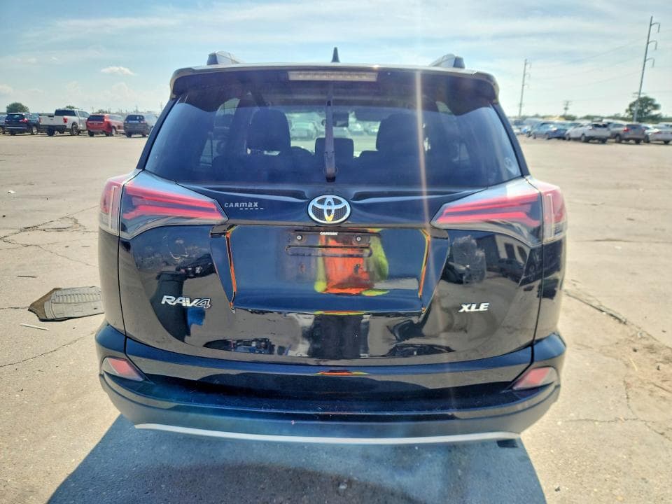 2017 TOYOTA RAV4 XLE 6