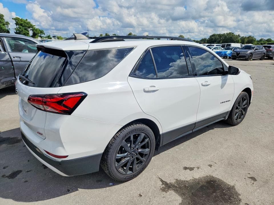 2023 CHEVROLET EQUINOX RS 3