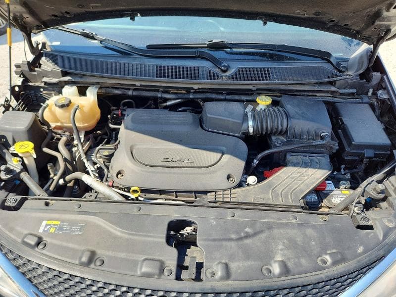 2019 CHRYSLER PACIFICA TOURING L 12