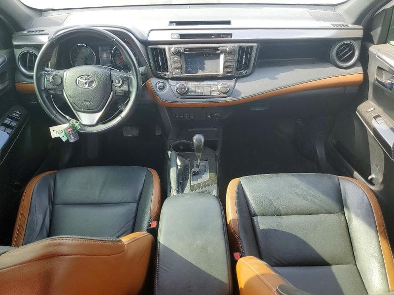 2018 TOYOTA RAV4 SE 8