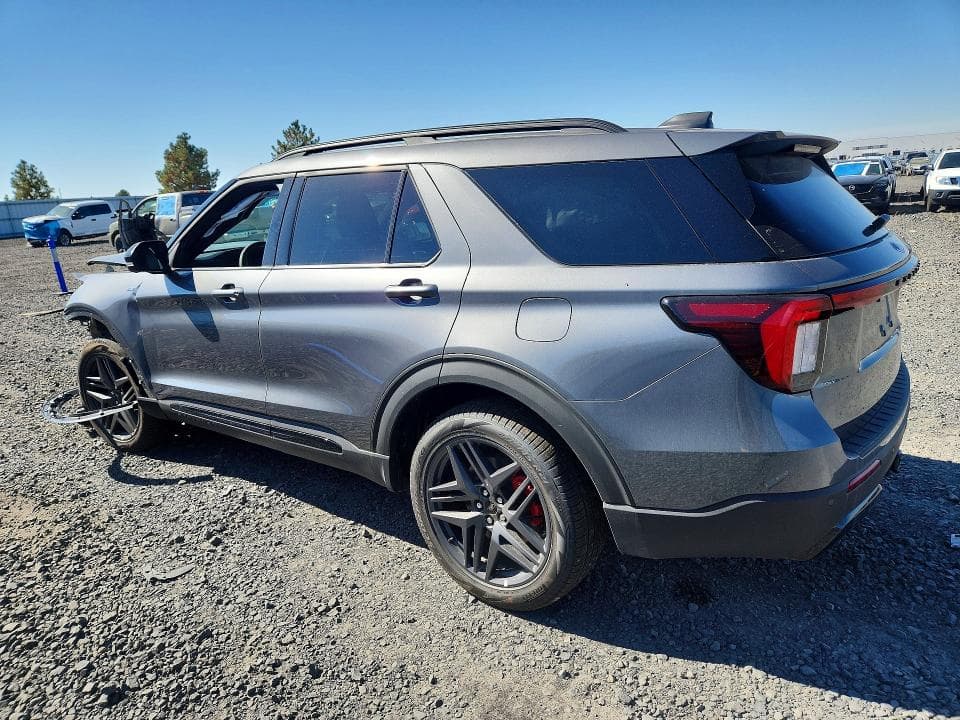 2026 FORD EXPLORER ST-LINE 2