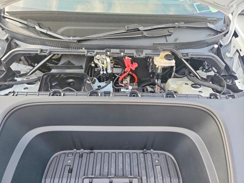 2026 TESLA MODEL Y 11