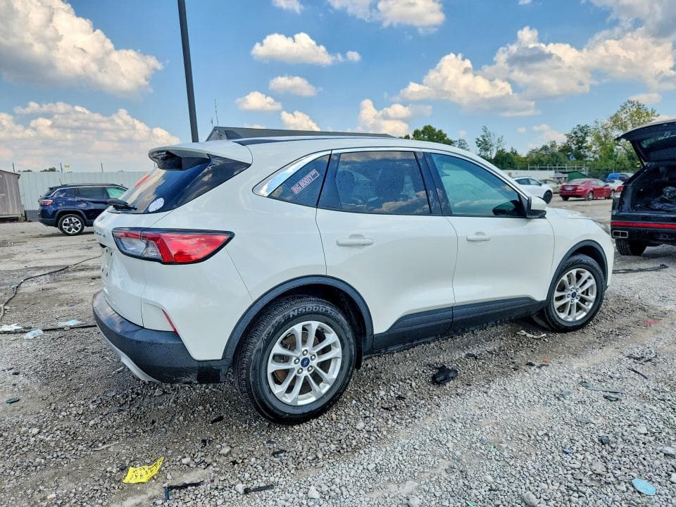 2021 FORD ESCAPE SE 3