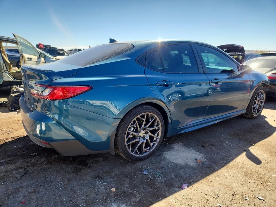 2026 TOYOTA CAMRY SE 3