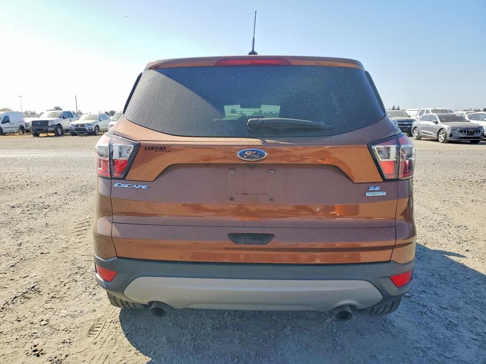 2017 FORD ESCAPE SE 6