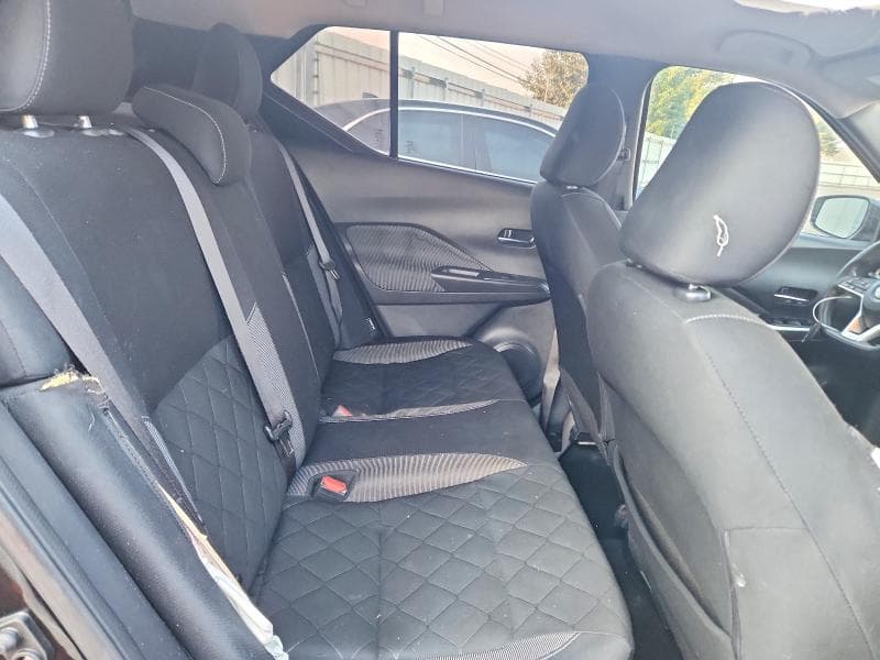 2020 NISSAN KICKS SV 11
