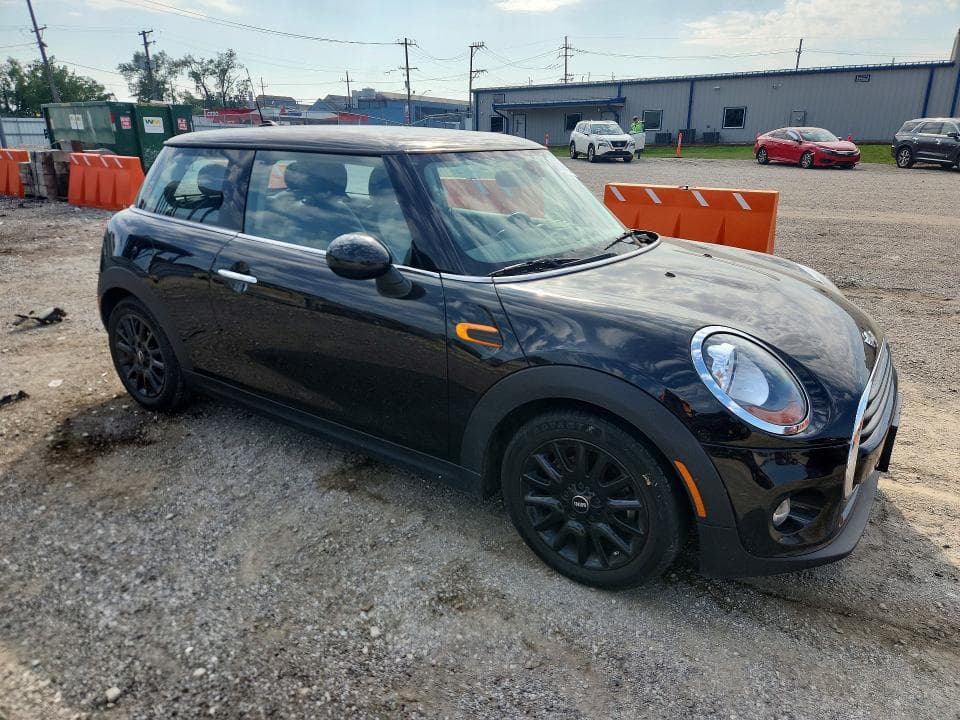 2017 MINI COOPER 4