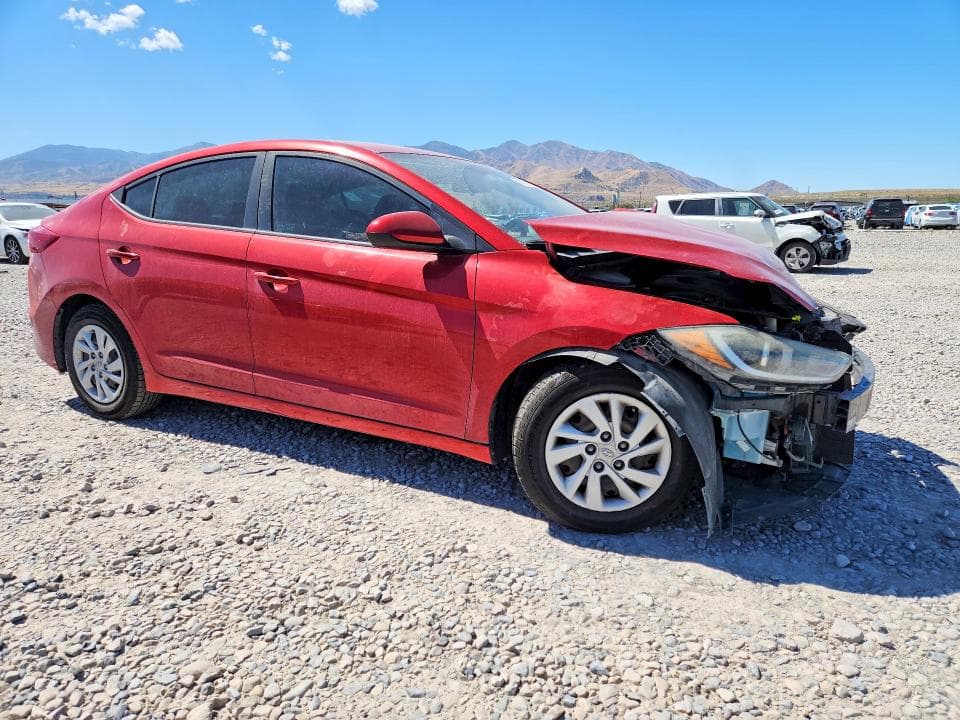 2017 HYUNDAI ELANTRA SE 4