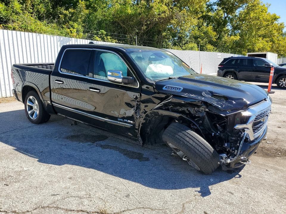 2019 RAM 1500 LIMITED 4