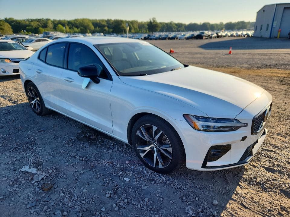 2023 VOLVO S60 CORE 4