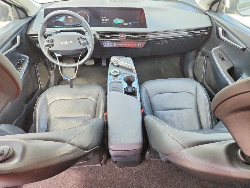 2022 KIA EV6 WIND 8
