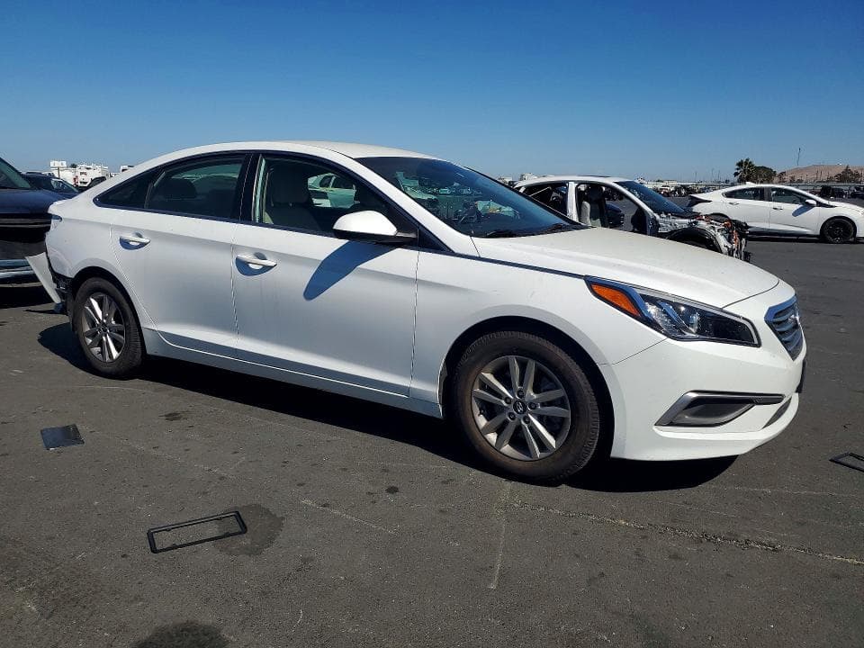 2017 HYUNDAI SONATA SE 4