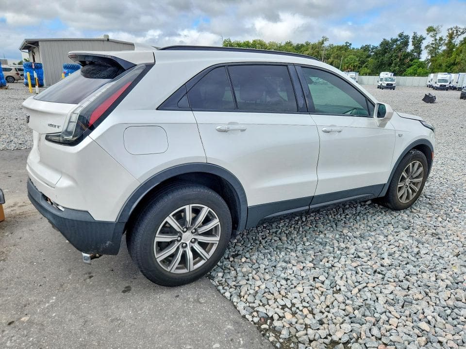 2019 CADILLAC XT4 SPORT 3