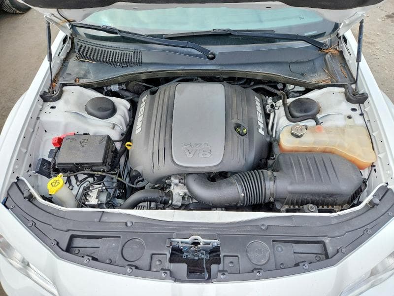2019 CHRYSLER 300C 11