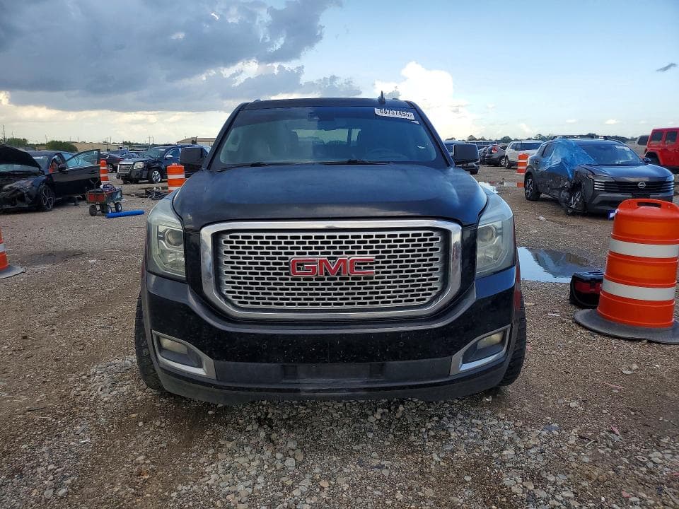2017 GMC YUKON DENALI 5