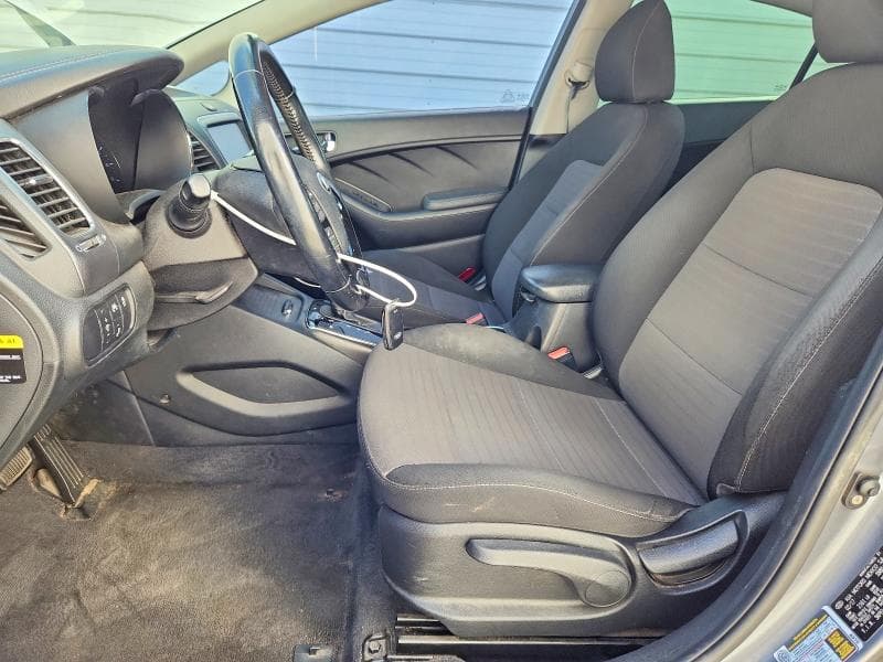 2017 KIA FORTE S 7