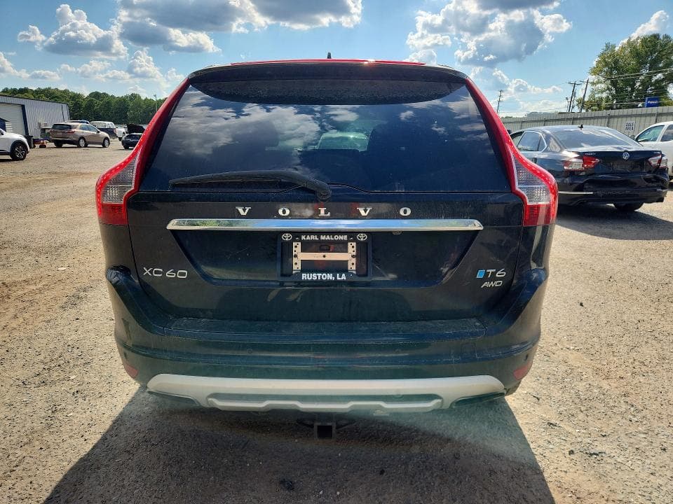 2017 VOLVO XC60 T6 DYNAMIC 6