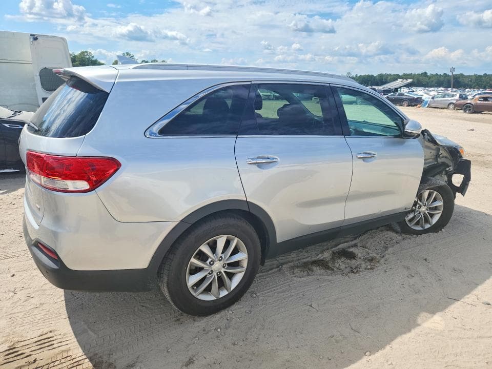 2017 KIA SORENTO LX 3