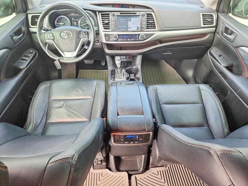 2018 TOYOTA HIGHLANDER XLE 8