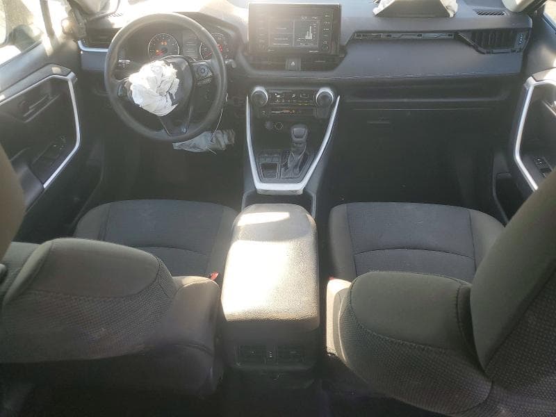 2022 TOYOTA RAV4 LE 8