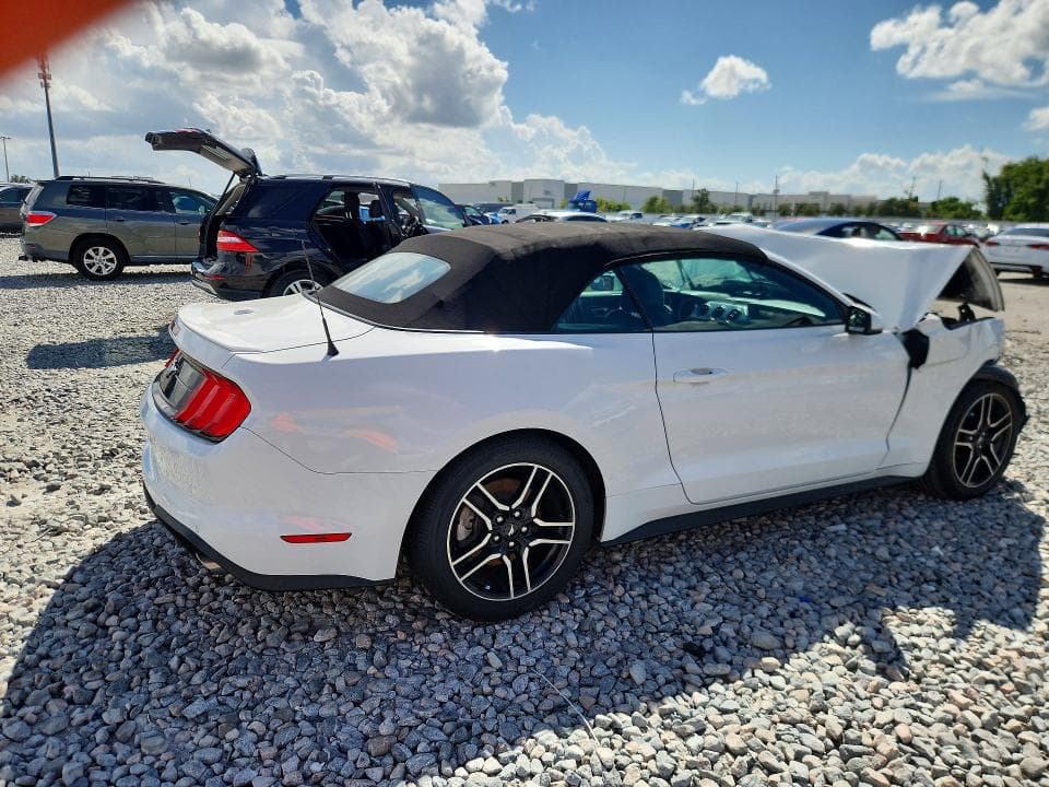 2018 FORD MUSTANG 3