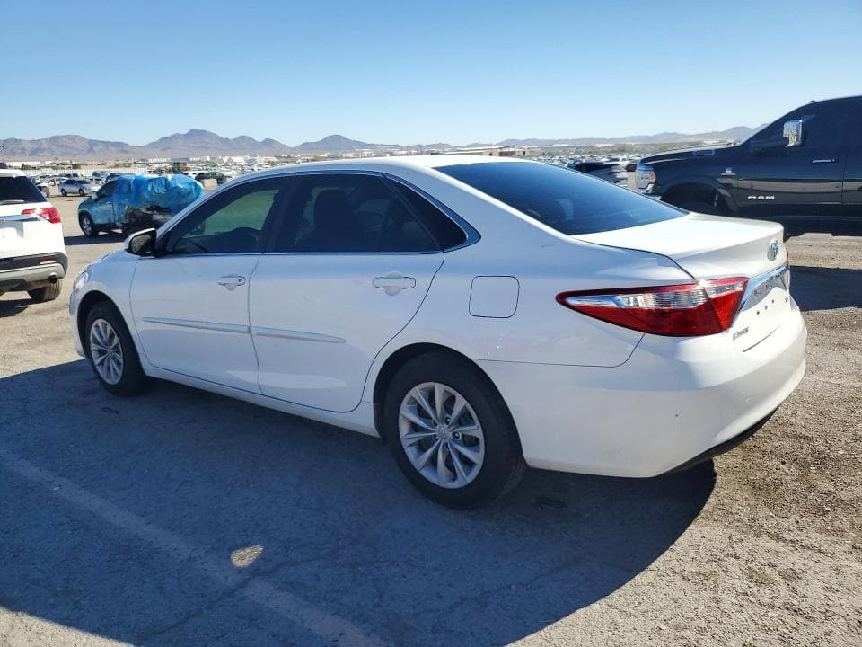 2017 TOYOTA CAMRY LE 2