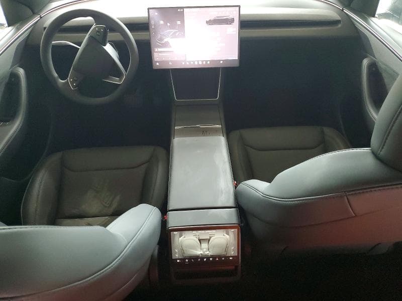 2026 TESLA MODEL Y 8
