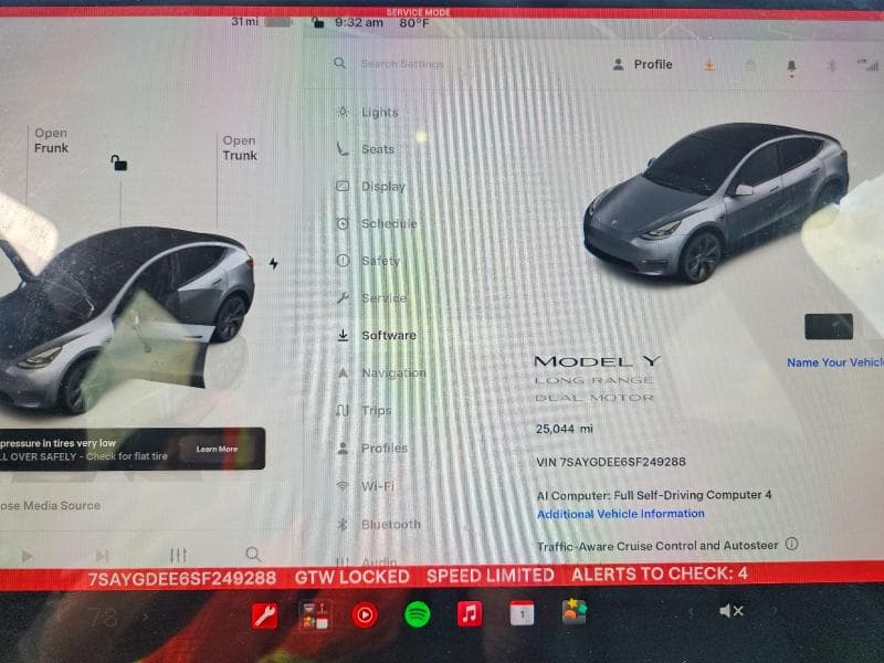 2025 TESLA MODEL Y 9