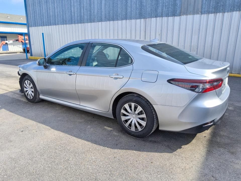 2022 TOYOTA CAMRY LE 2