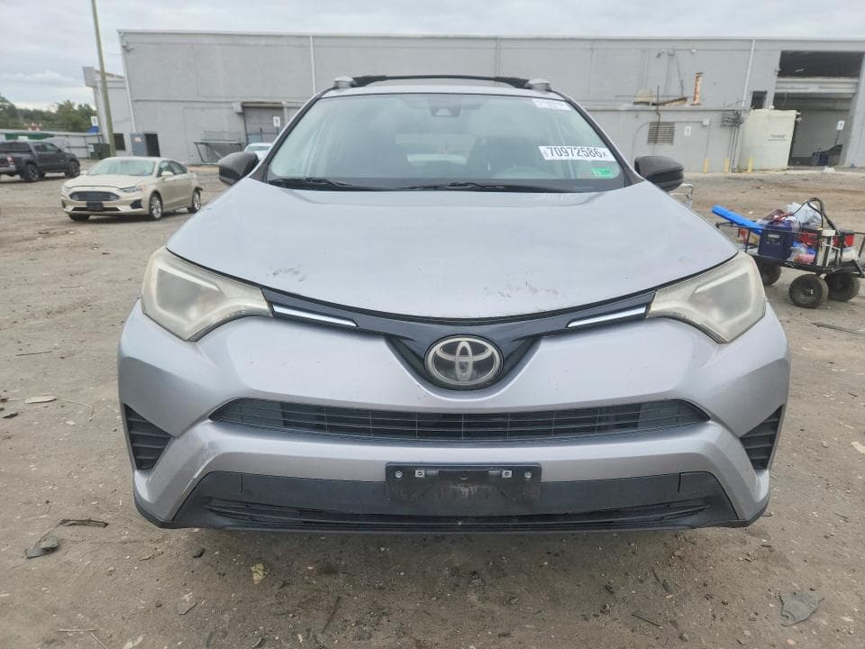 2017 TOYOTA RAV4 LE 5