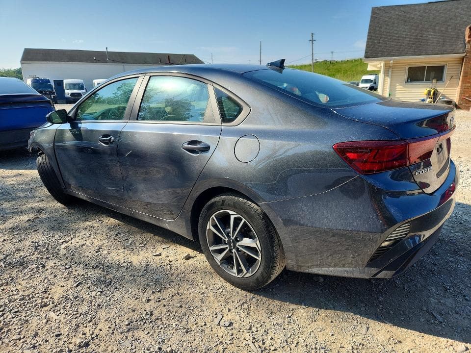 2022 KIA FORTE LXS 2