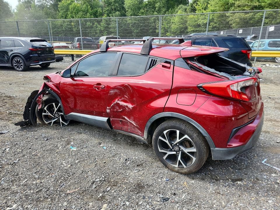 2018 TOYOTA C-HR XLE 2