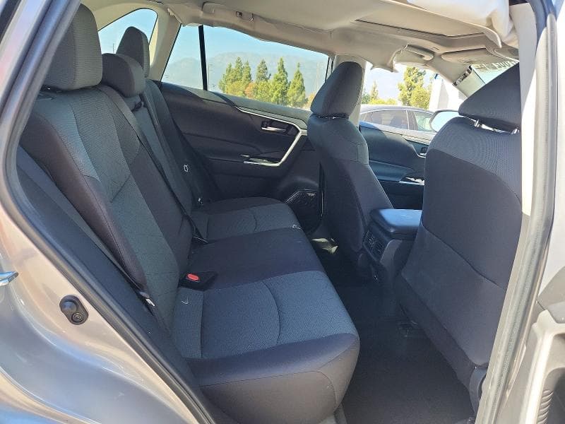 2023 TOYOTA RAV4 XLE 10