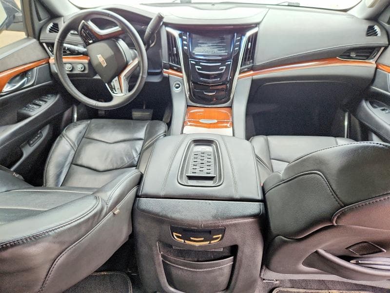 2017 CADILLAC ESCALADE LUXURY 8