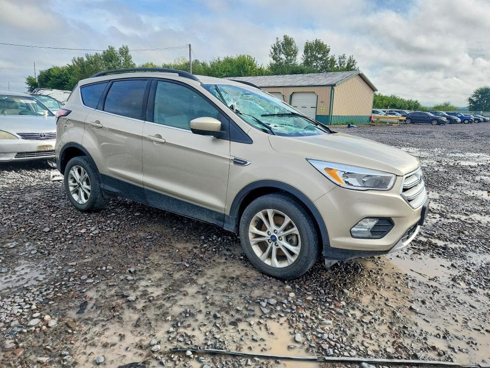 2018 FORD ESCAPE SE 4