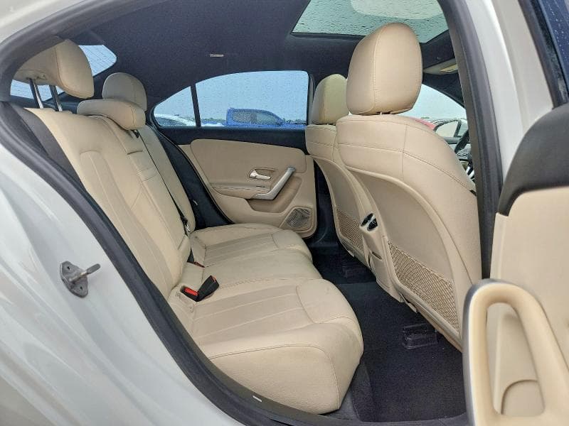 2020 MERCEDES-BENZ A 220 4MATIC 10