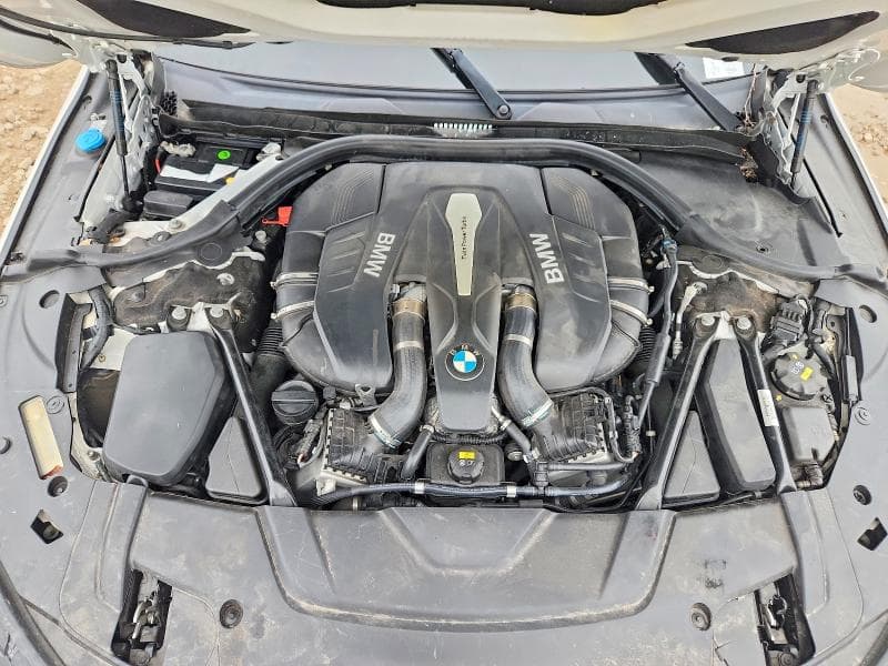 2017 BMW 750 XI 11