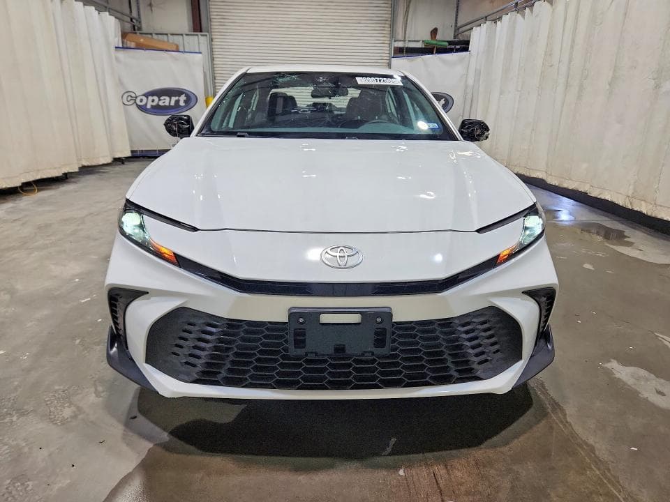 2026 TOYOTA CAMRY SE 5