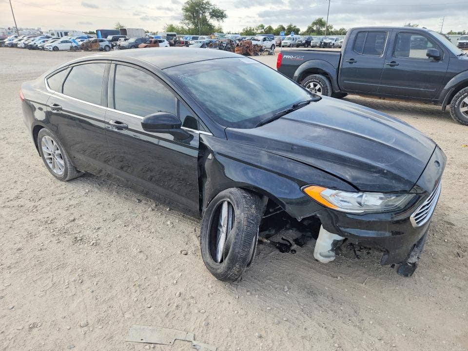 2019 FORD FUSION SE 4