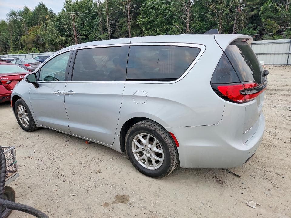 2023 CHRYSLER PACIFICA TOURING L 2