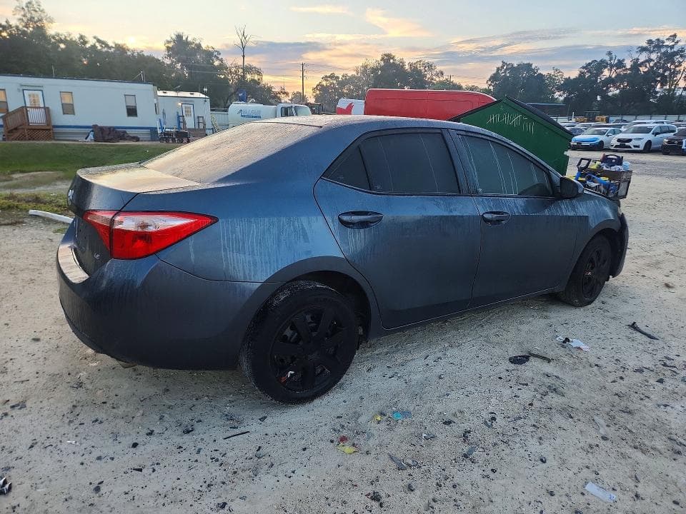2017 TOYOTA COROLLA LE 3