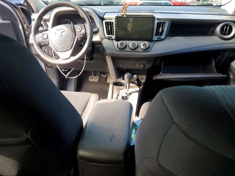 2017 TOYOTA RAV4 LE 8