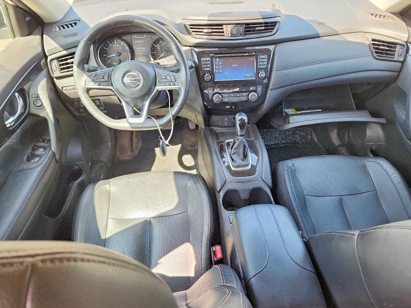 2017 NISSAN ROGUE SL 8